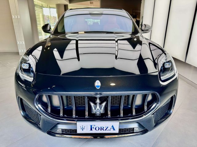 Maserati Grecale 2.0 mhev Modena 330cv auto, Cerchi 21",Pelle Rossa - foto 2 di 4