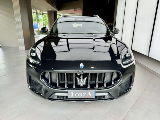 Maserati Grecale Grecale 2.0 mhev GT 300cv , C.21" , Sport pack , A - foto 2 di 4