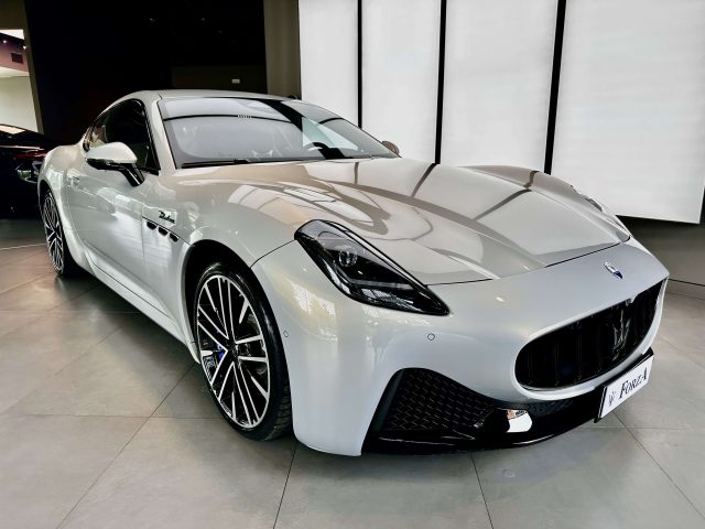 Maserati GranTurismo 3.0 Modena awd auto,Verniv. Fuoriserie, Adas Lev 2 - foto 3 di 15