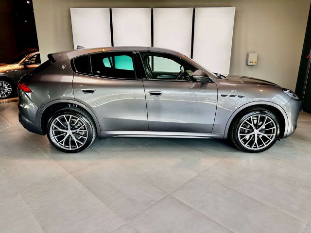 Maserati Grecale 2.0 mhev GT 300cv, Sport Pack, C. 21", Tel 360° - foto 4 di 4