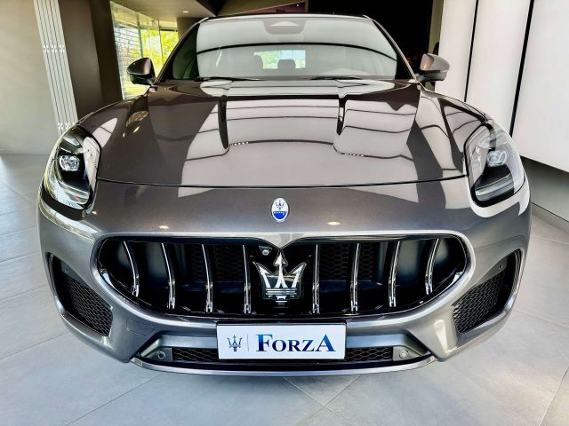 Maserati Grecale 2.0 mhev GT 300cv, Sport Pack, C. 21", Tel 360° - foto 2 di 4