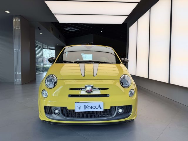 Abarth 695 695 1.4 t-jet Tributo Ferrari 180cv MTA 1-299 - foto 2 di 4