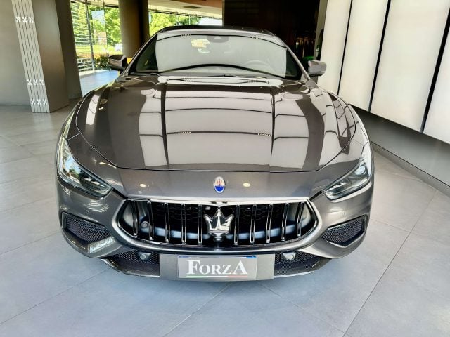Maserati Ghibli Ghibli III 2021 3.8 V8 Trofeo 580cv auto - foto 2 di 4