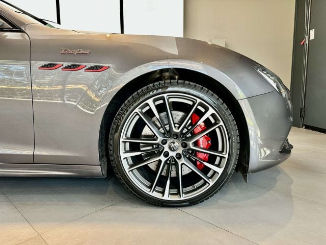 Maserati Ghibli Ghibli III 2021 3.8 V8 Trofeo 580cv auto - foto 4 di 4