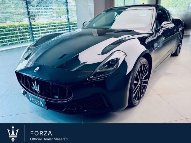 Maserati GranTurismo Modena 3.0 V6 Nettuno awd auto Q4, del 2025, 6.128 km, in vendita a Venaria Reale (TO)