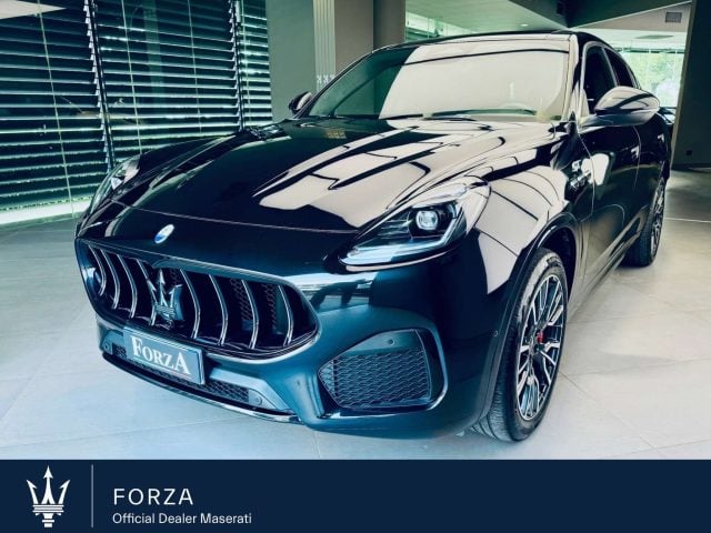 Maserati Grecale 2.0 mhev GT 300 cv auto, Tetto Panoramico Apribile, del 2024, 7.633 km, in vendita a Venaria Reale (TO)