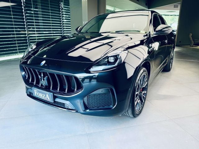 Maserati Grecale 2.0 mhev GT 300 cv auto, Tetto Panoramico Apribile, del 2024, 7.633 km, in vendita a Venaria Reale (TO)