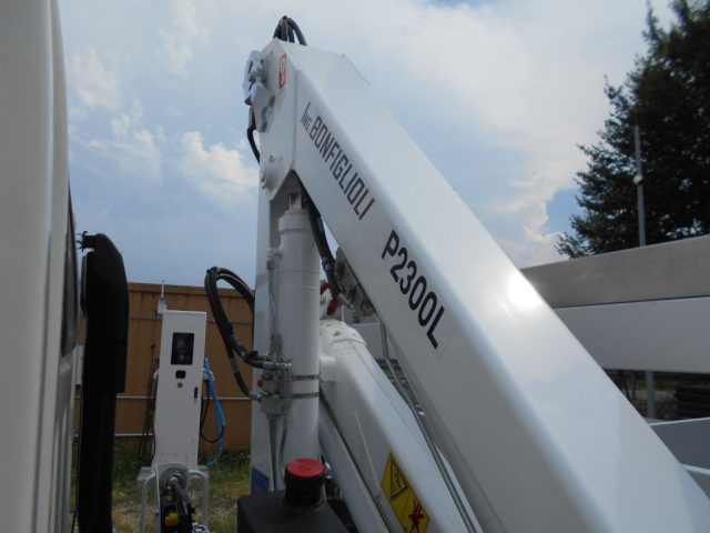 Isuzu M27 M27 CASSONE FISSO + GRU - foto 4 di 4