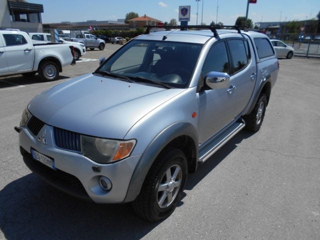 Mitsubishi L200 2.5 DI-D/136CV Double Cab Intense, del 2010, 285.000 km, in vendita a Parma (PR)