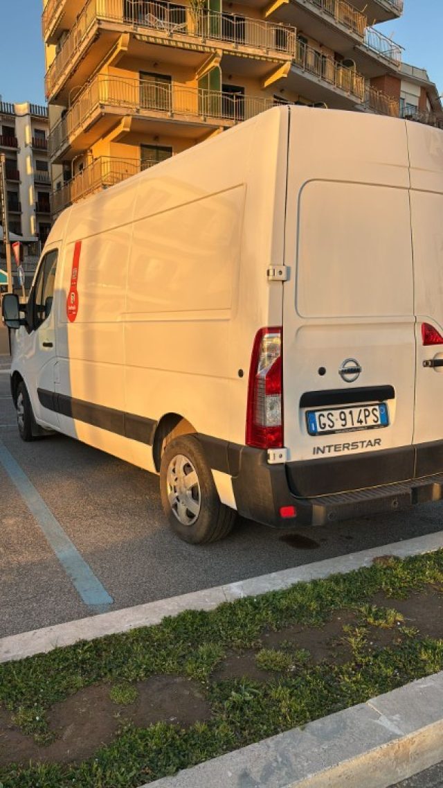 Nissan Interstar 35 2.3 dCi 130CV Tp-PM-SL-TA N-Connecta Furgone - foto 3 di 4