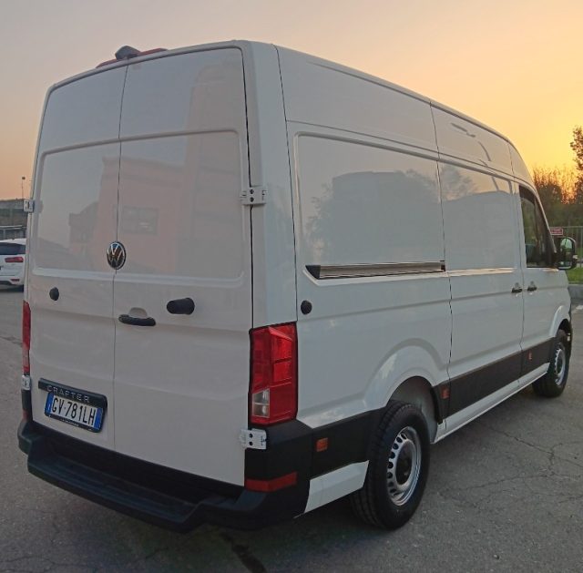 Volkswagen Crafter 30 2.0 TDI 140CV PM-TA Furgone usato a PARMA