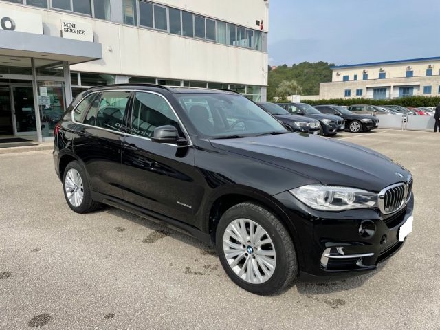 BMW X5 xDrive25d Luxury aut. - foto 2 di 4