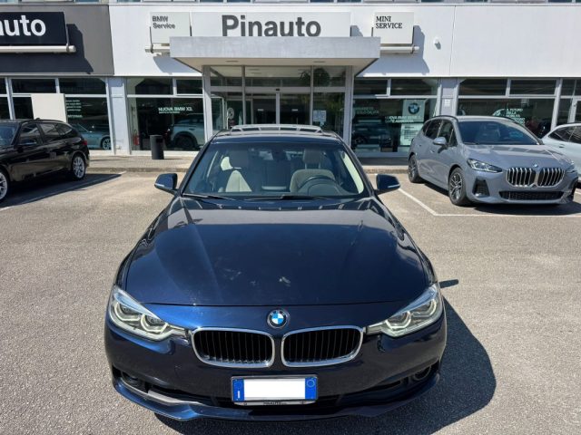 BMW 320 d Luxury, del 2017, 175.000 km, in vendita a Ceppaloni (BN)