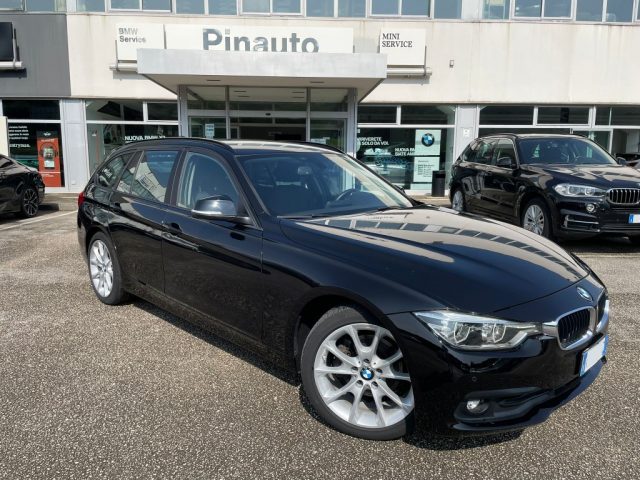 BMW 320 d Touring - foto 2 di 15