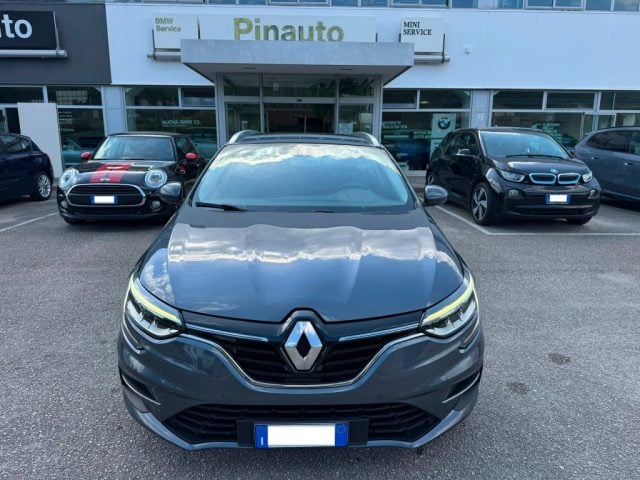 Renault Megane Mégane Sporter Blue dCi 115 CV EDC, del 2020, 130.255 km, in vendita a Ceppaloni (BN)