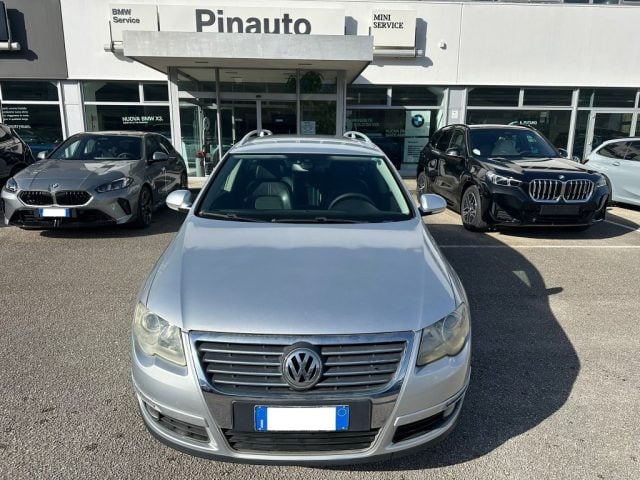 Volkswagen Passat 2.0 TDI 170CV DPF Var. Highline, del 2006, 248.000 km, in vendita a Ceppaloni (BN)
