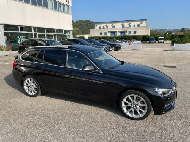BMW 320 d xDrive Touring Luxury aut. - foto 3 di 12