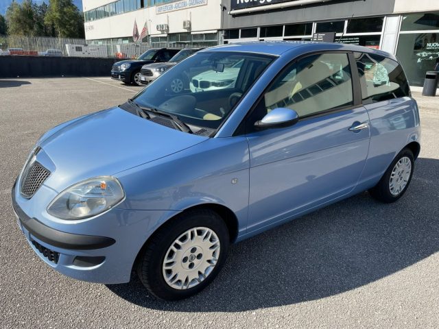 Lancia Ypsilon 1.3 MJT 75 CV Argento - foto 3 di 4