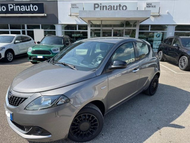Lancia Ypsilon 1.0 FireFly 5 porte S&S Hybrid Ecochic Silver - foto 3 di 4