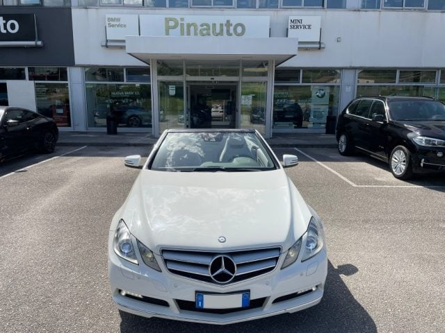 Mercedes-Benz E 220 CDI Cabrio Blue EFFICIENCY Executive, del 2010, 163.031 km, in vendita a Ceppaloni (BN)