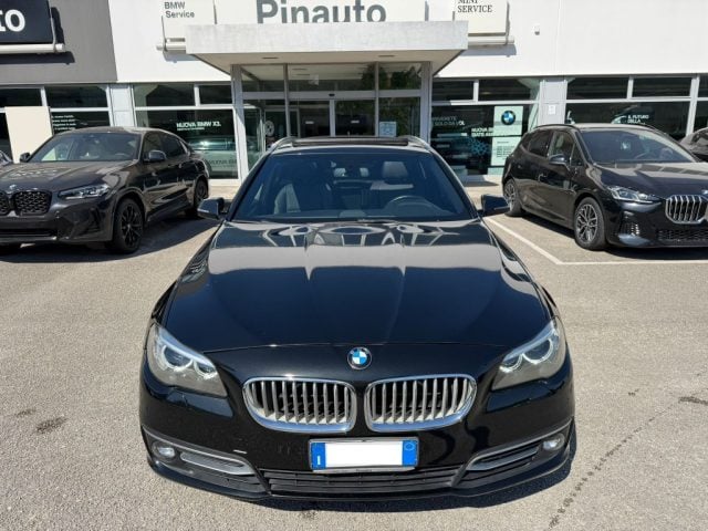 BMW 520 d xDrive Touring Modern aut., del 2014, 187.770 km, in vendita a Ceppaloni (BN)