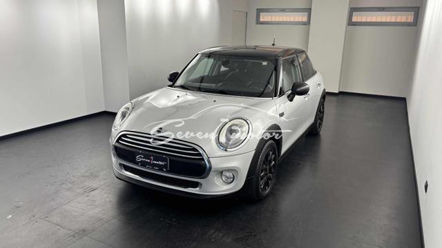 MINI Cooper D 1.5 Cooper D 5 porte - foto 3 di 4