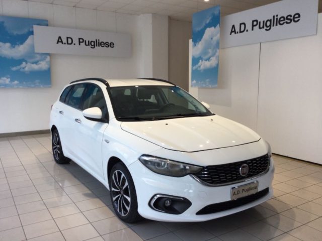 Fiat Tipo 5 P. E SW SW 1,6 Mjt 120cv LOUNGE, del 2017, 270.000 km, in vendita a Caltanissetta (CL)