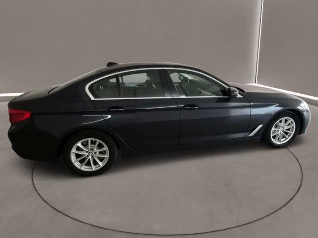 BMW 525 Serie 5(G30/31/F90) - d Business - foto 3 di 4