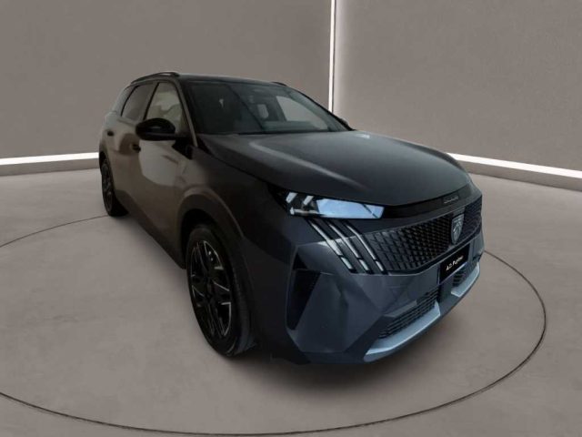 Peugeot 5008 3ª serie - Hybrid 145 e-DCS6 GT - foto 2 di 24