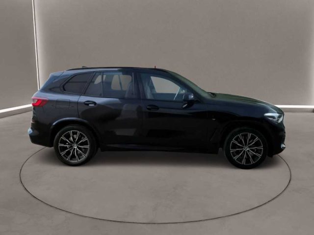 BMW X5 (G05/F95) - xDrive30d 48V Msport - foto 2 di 4