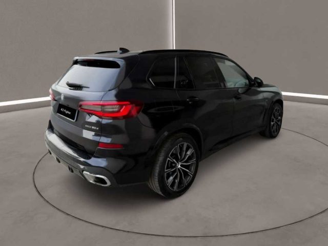 BMW X5 (G05/F95) - xDrive30d 48V Msport - foto 3 di 4