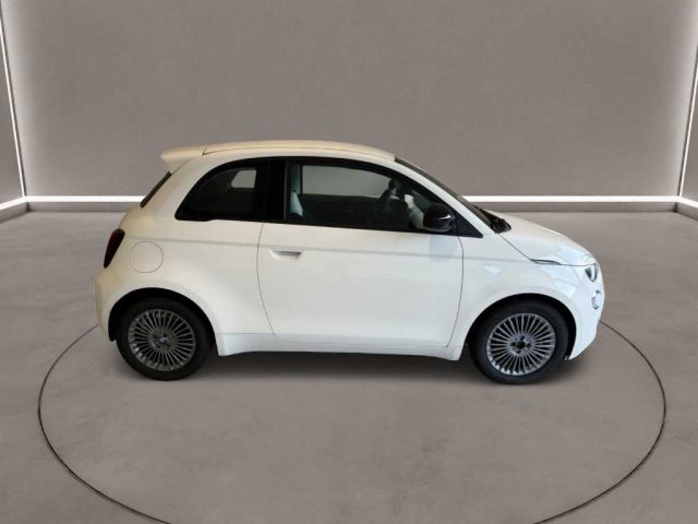 Fiat 500 (2020-->) - Berlina Hybrid Icon - foto 3 di 4
