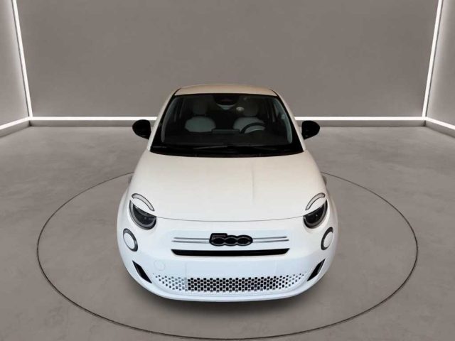 Fiat 500 (2020-->) - Berlina Hybrid Icon - foto 2 di 4
