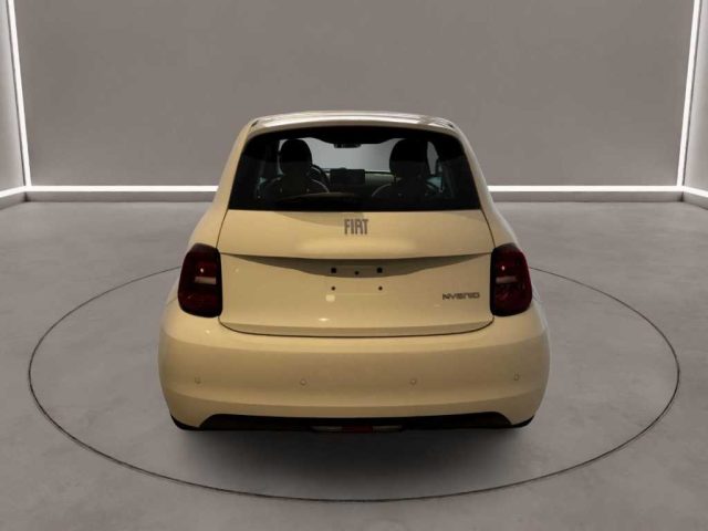 Fiat 500 (2020-->) - Berlina Hybrid Icon - foto 4 di 4