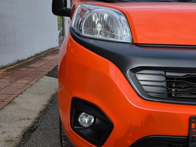 Fiat Qubo 1.4 8V 77 CV Lounge Natural Power, del 2017, 108.000 km, in vendita a Citta' Di Castello (PG)