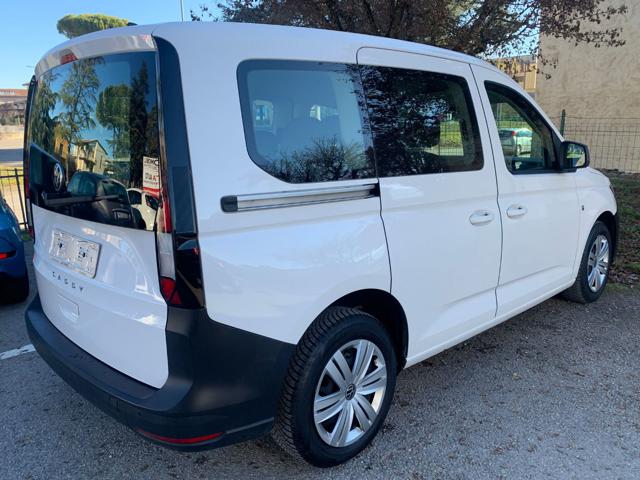 Volkswagen Caddy 2.0 TDI 102 CV Life 7 Posti usato a CITTA' DI CASTELLO