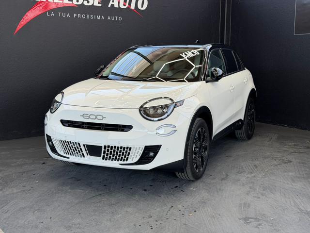 Fiat 600 Hybrid 145 CV DCT MHEV La Prima km 0 a NOVARA