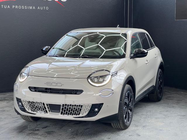 Fiat 600 Hybrid 110 CV DCT MHEV La Prima km 0 a NOVARA