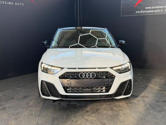 Audi A1 SPB 30 TFSI S tronic S line edition - foto 2 di 4