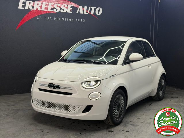 Fiat 500 Berlina Hybrid Torino PREZZO REALE km 0 a NOVARA