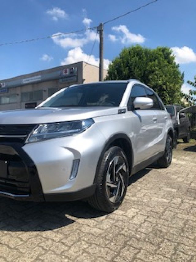 Suzuki Vitara 1.4 Hybrid 4WD AllGrip Top nuovo a CASTEGGIO