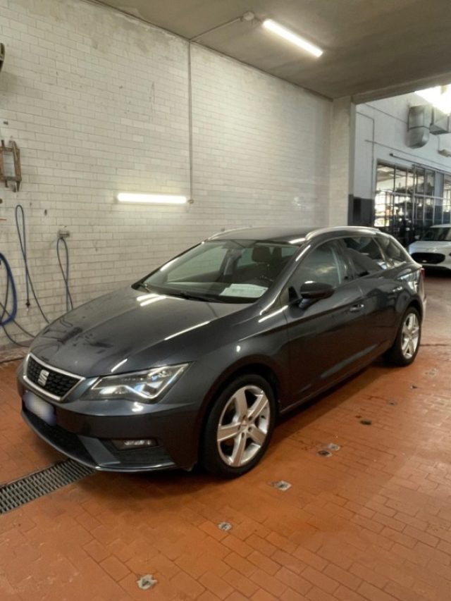 SEAT Leon 1.6 TDI 116CV ST Business usato a CASTEGGIO