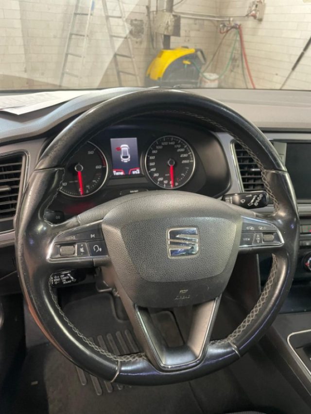 SEAT Leon 1.6 TDI 116CV ST Business, del 2019, 119.740 km, in vendita a Casteggio (PV)