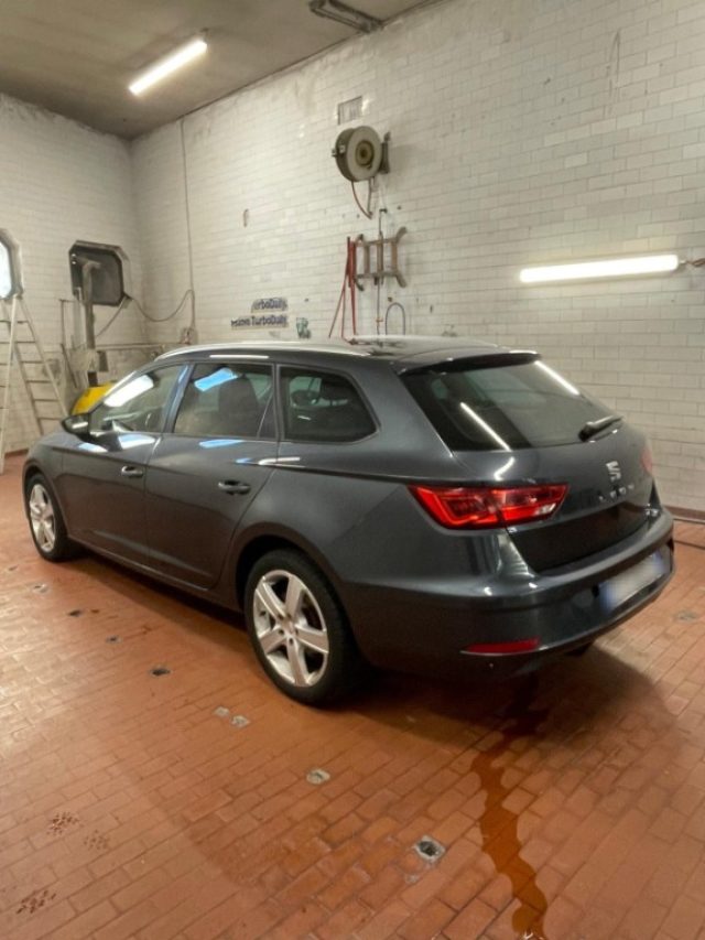 SEAT Leon 1.6 TDI 116CV ST Business usato a CASTEGGIO