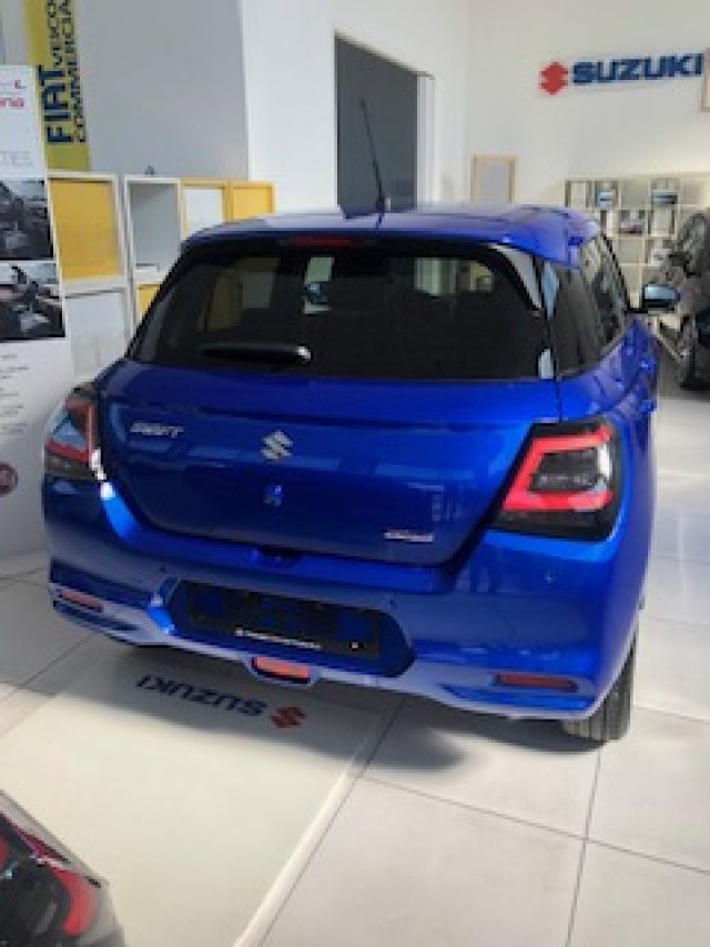 Suzuki Swift 1.2 Hybrid Top 2wd NUOVO DA IMMATRICOLARE, in vendita a Casteggio (PV)