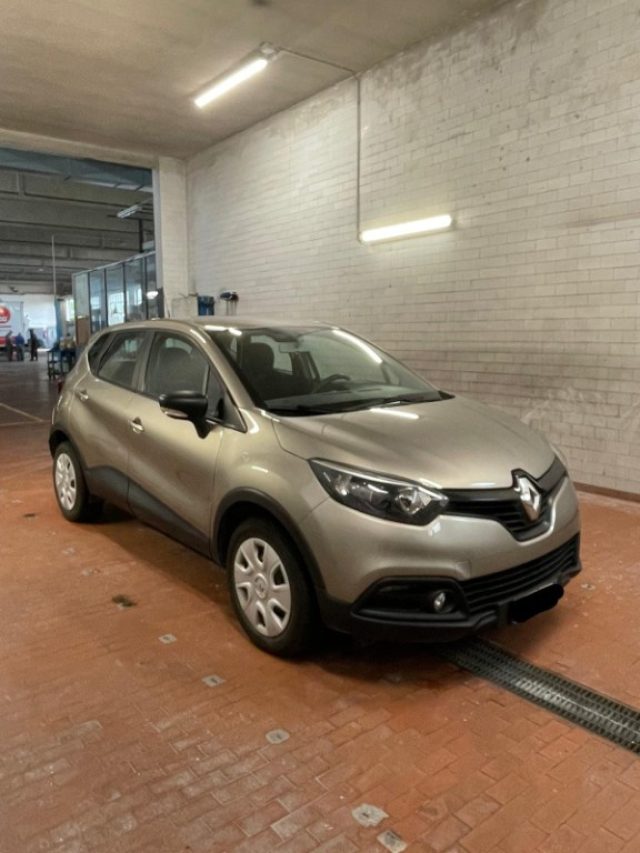 Renault Captur 0.9 TCe 12V 90 CV Start&Stop Zen usato a CASTEGGIO
