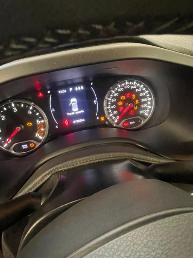 Jeep Renegade 1.6 Mjt DDCT 120 CV Longitude - foto 3 di 4