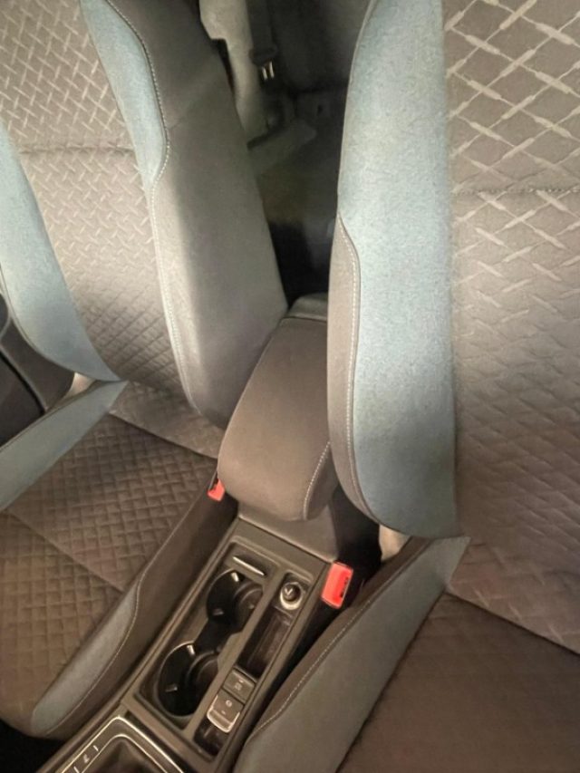 Volkswagen Golf 1.6 TDI 115 CV 5p. IQ Drive BlueMotion Technology - foto 4 di 4