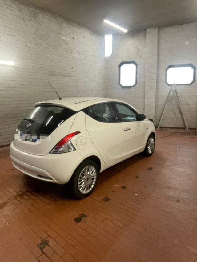 Lancia Ypsilon 1.2 69 CV 5 porte Gold - foto 3 di 4