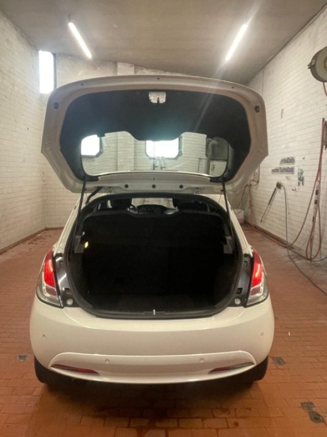 Lancia Ypsilon 1.2 69 CV 5 porte Gold - foto 4 di 4